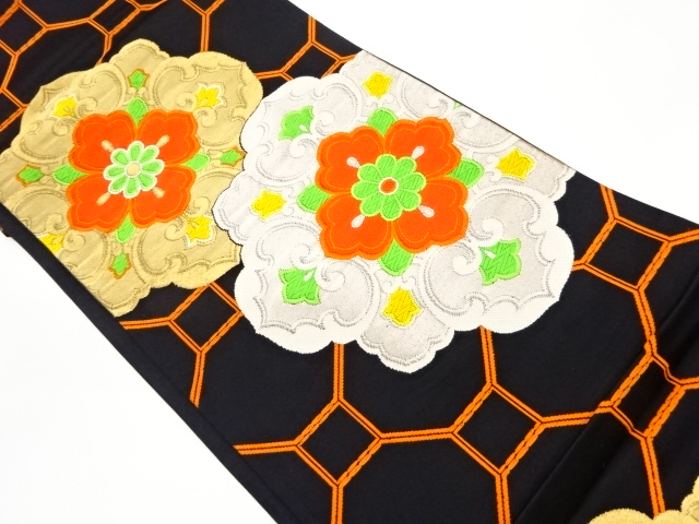 リサイクル　華紋模様織出し袋帯